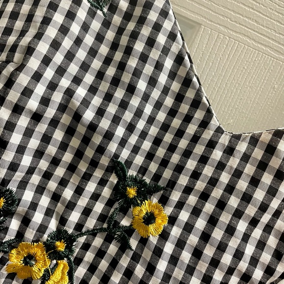 Summer gingham top with shoulder tie straps - Picture 3 of 4